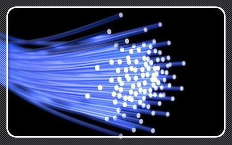 光纤做为新一代传输体例,与弱电综合布线中之前的铜质传输体例对照